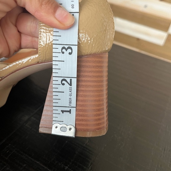 MARC FISHER Womens Tan  1" Platform Daffy Toe Block Heel Pumps Shoes SZ 6.5 - Picture 4 of 6